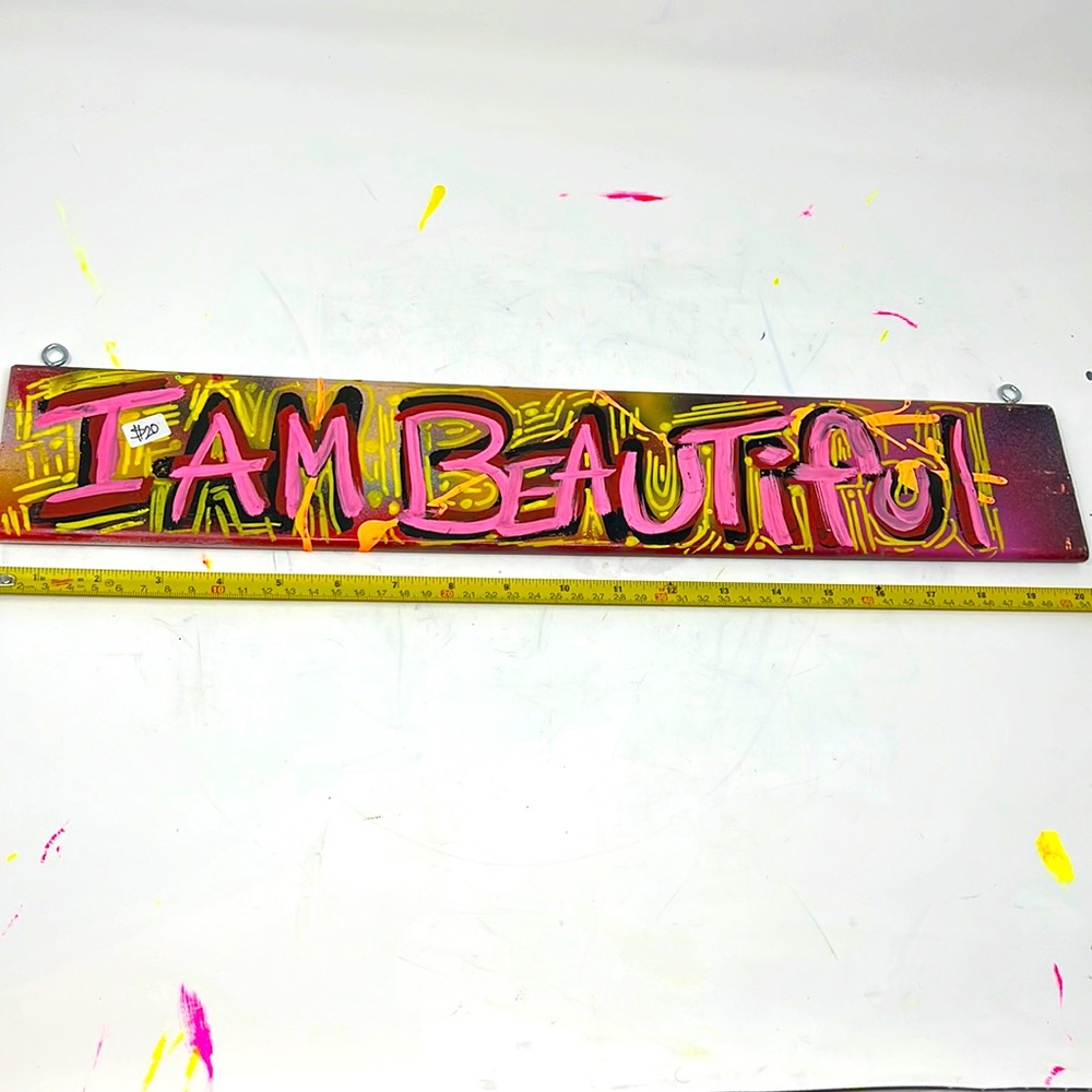 I am beautiful - Picture 1 of 1